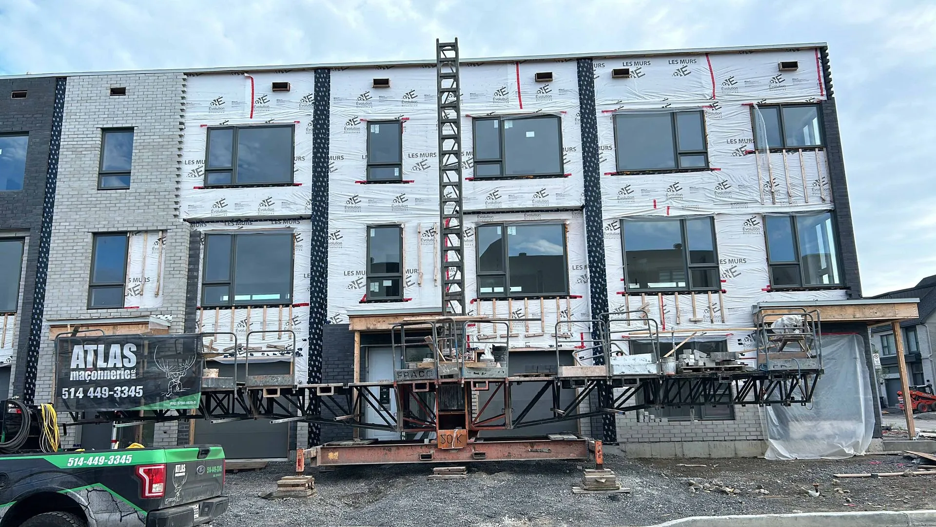 Travaux de maçonnerie à Terrebonne – pose de pierres